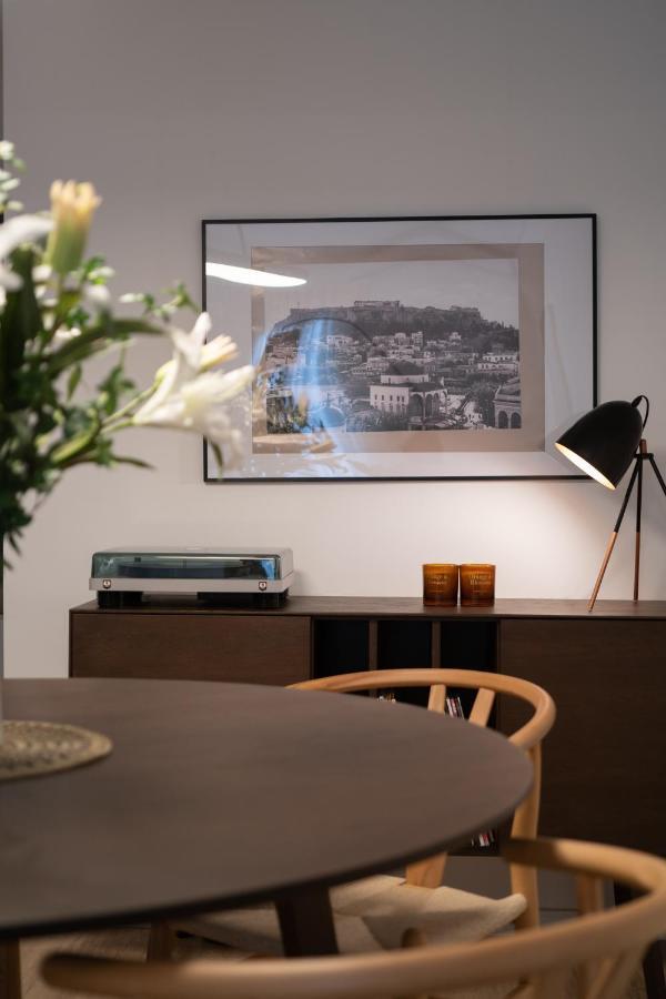Unique 2 Bedrooms Apartment, Steps To Plaka And City Center Αθήνα Εξωτερικό φωτογραφία