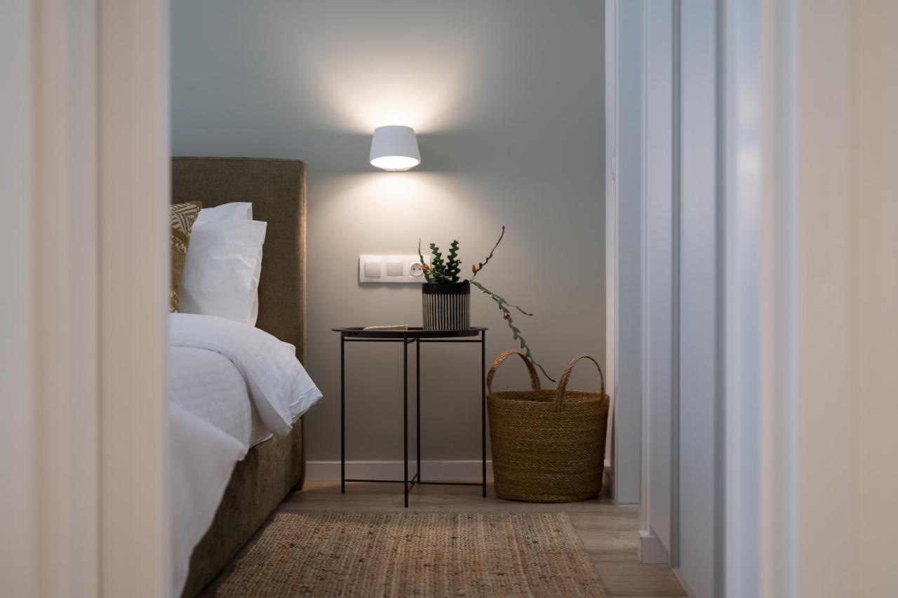 Unique 2 Bedrooms Apartment, Steps To Plaka And City Center Αθήνα Εξωτερικό φωτογραφία