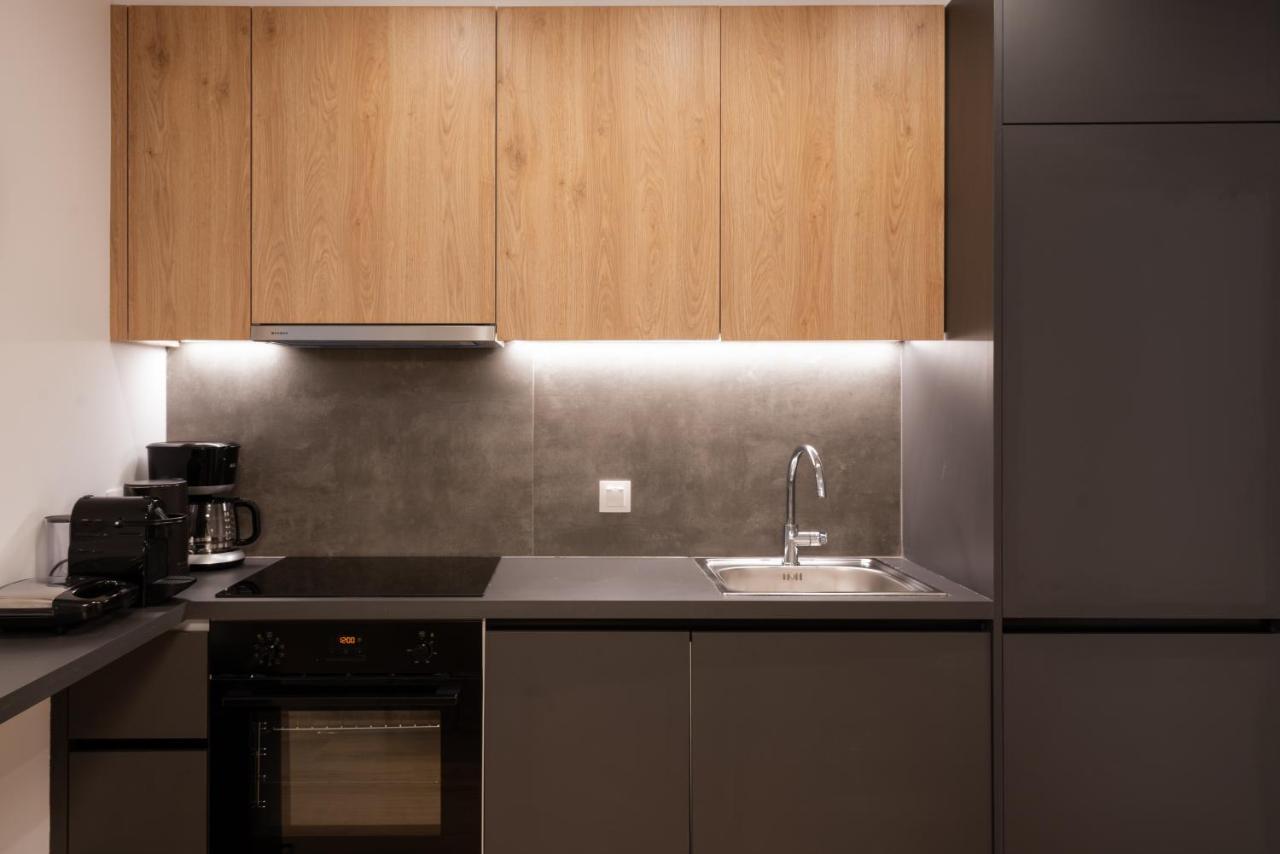 Unique 2 Bedrooms Apartment, Steps To Plaka And City Center Αθήνα Εξωτερικό φωτογραφία